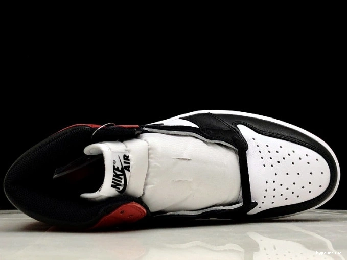 HYPE Black Jordan Air 555088-125 1 Toe Retro 0731